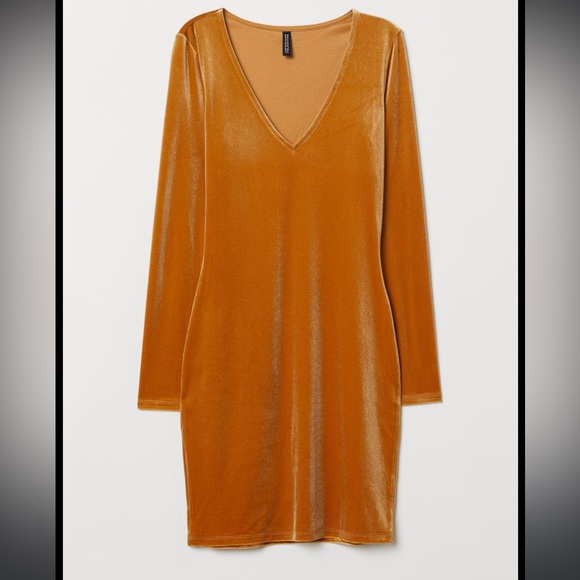 Gold long sleeve velvet mini dress in size Small. - Picture 3 of 9